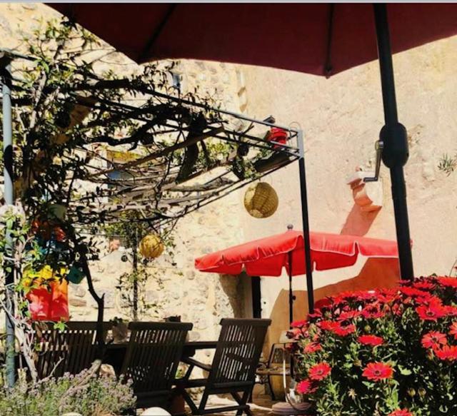 Beau Independant Pour 2 Personnes Dans Village Provencale Holiday home *